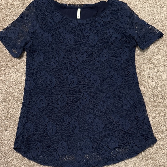 Leo & Nicole Navy Lace Top - Picture 1 of 2